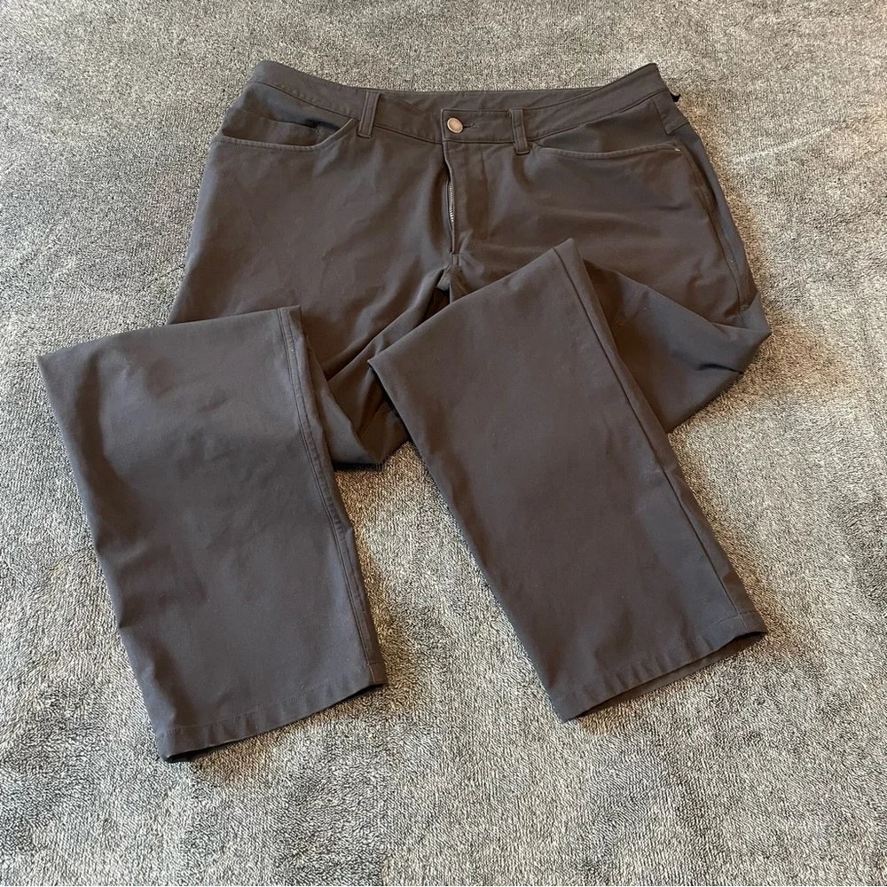 Lululemon ABC Pant Classic *32"
Obsidian Size 32 - Picture 4 of 12